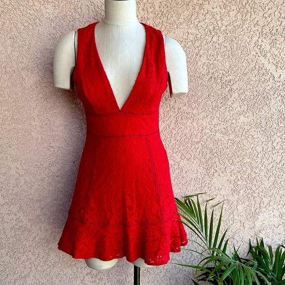 Lulus cherry red lace deep V neck mini dress small EUC - Picture 2 of 8